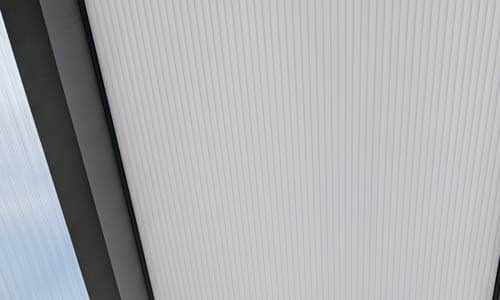Terrassenüberdachung Anthrazit mit LED und Eindeckung in 16mm Stegplatte Opal