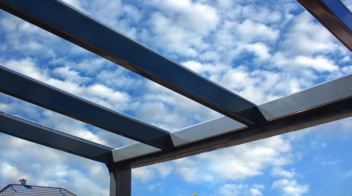 Alu Terrassenüberdachung, Carport und Aluminium Kalt-Wintergarten Anthrazit, 8mm VSG freier Himmel